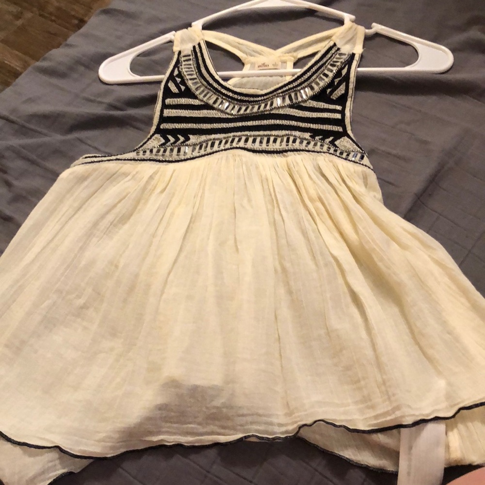 HOLLISTER TANK. WORN ONCE. SIZE XS